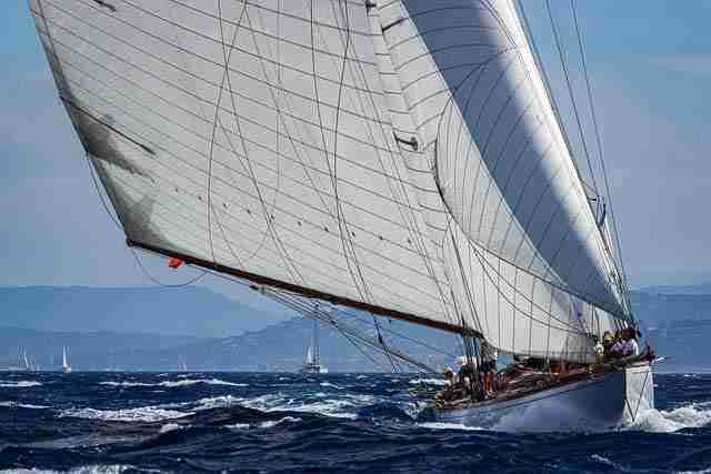 Attivita divertenti Festa del Papa Lazio Vela 1