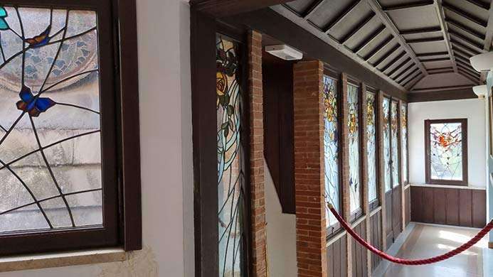 Casina delle Civette Balcone rose
